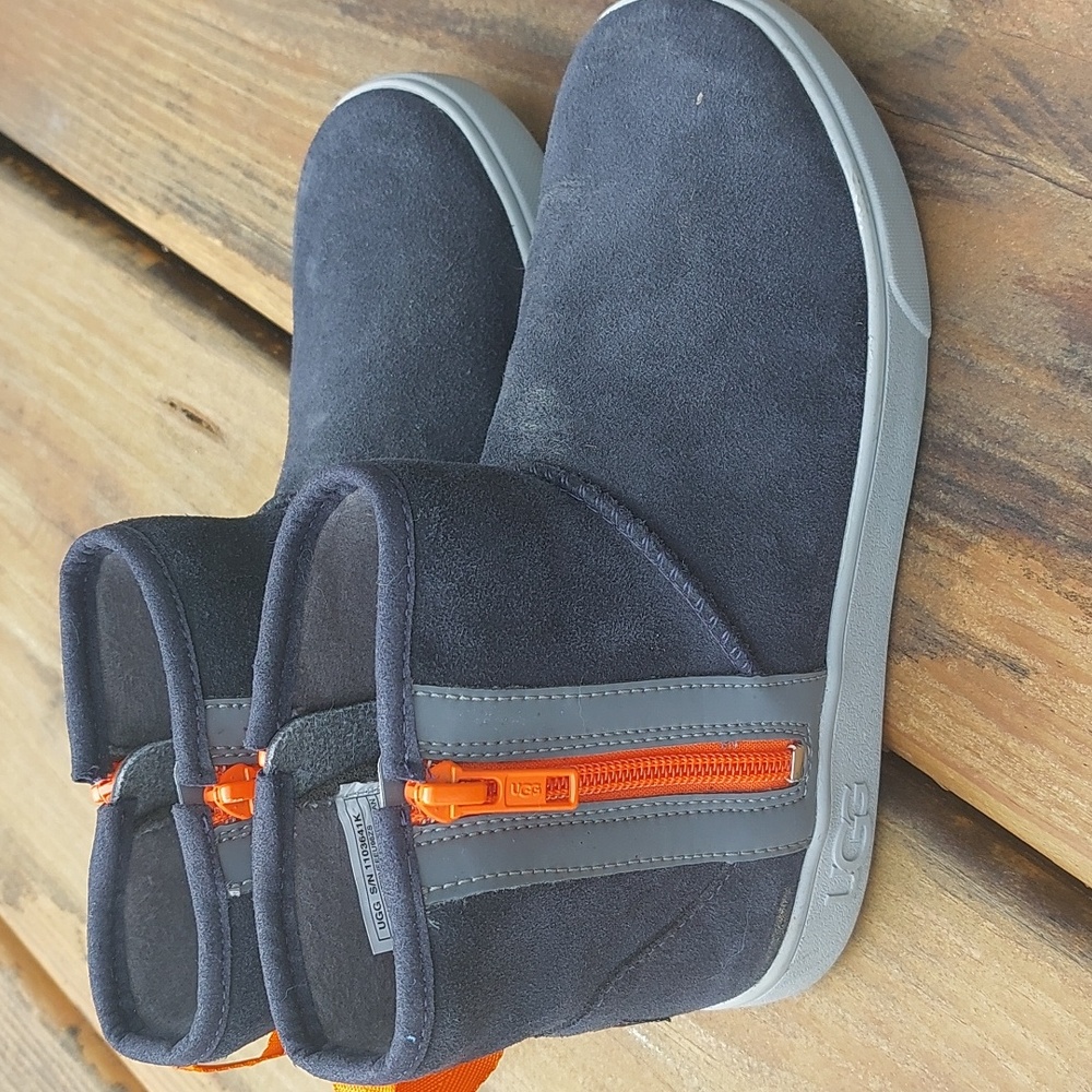 Kids UGG Boots - Sz 2